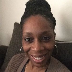 Meet your Posher, Maxine